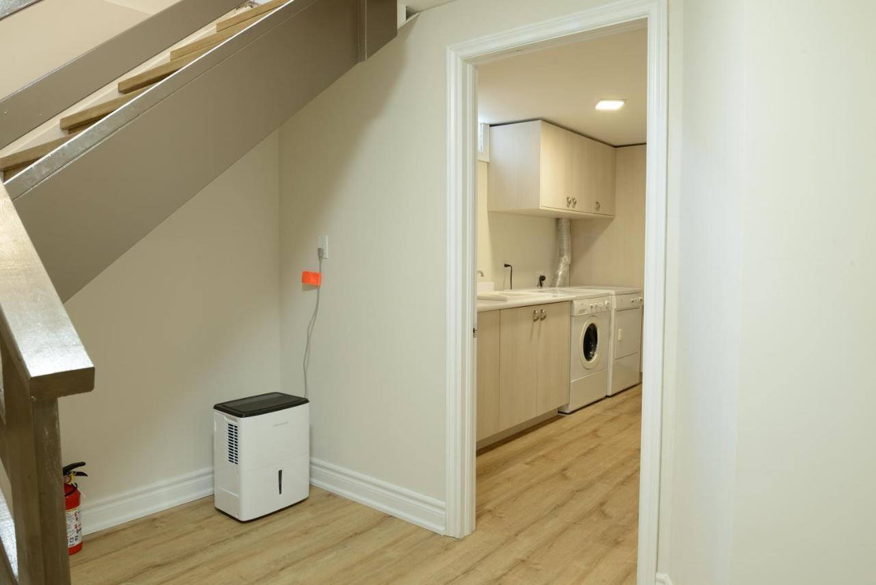 Spacious 2-Bed-Room Near Yonge & Major Mackenzie Richmond Hill Esterno foto