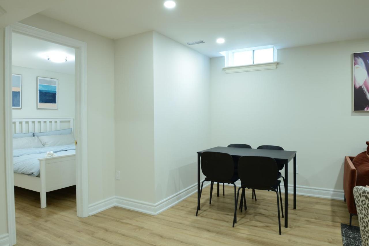Spacious 2-Bed-Room Near Yonge & Major Mackenzie Richmond Hill Esterno foto