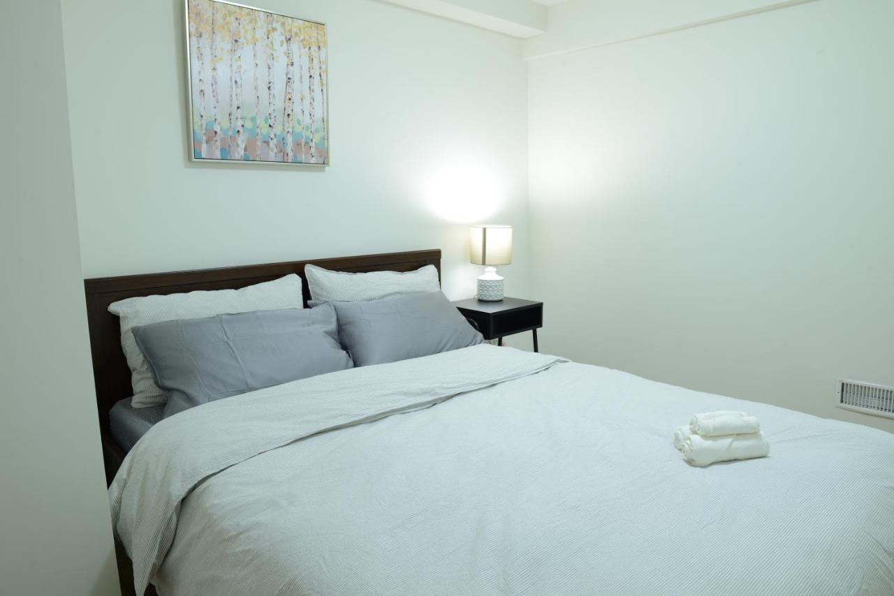 Spacious 2-Bed-Room Near Yonge & Major Mackenzie Richmond Hill Esterno foto